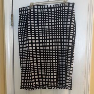 NYCC Chic Black and White Grid Pencil Skirt, Size L